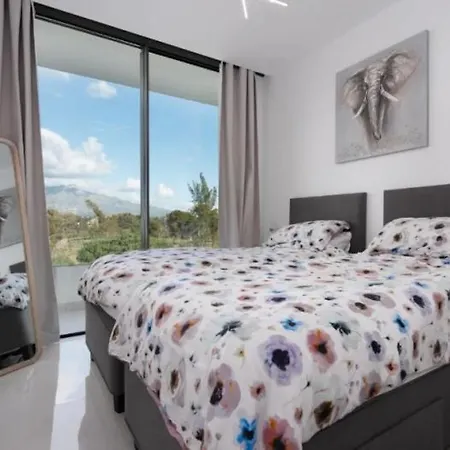 Cataleya Penthouse - Ideal For Golf Enthusiasts Apartment Estepona